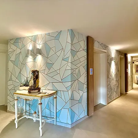 Hotel La Bussola 4*